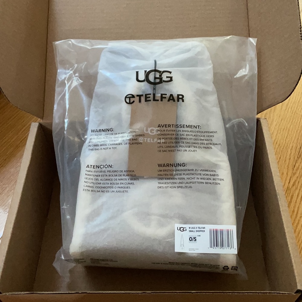 Ugg x Telfar Small Shopping Bag in Chestnut